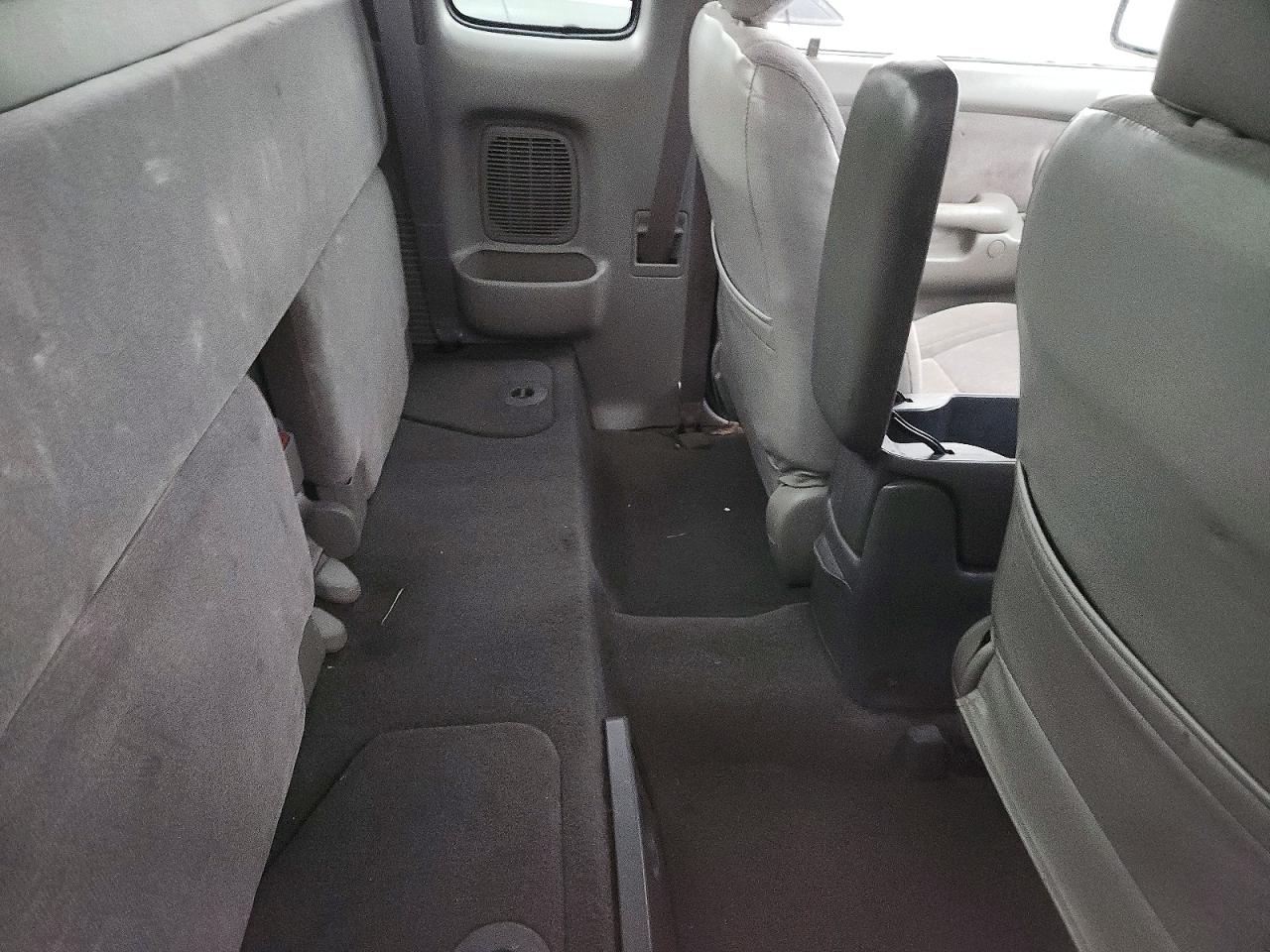 2001 TOYOTA TACOMA XTRACAB photo 10