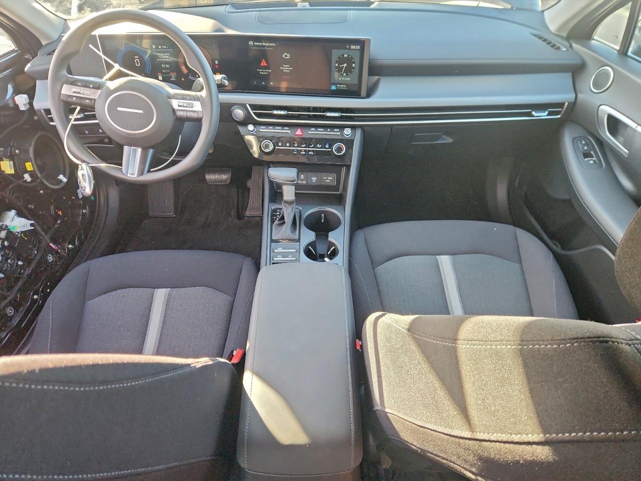 2025 HYUNDAI SONATA SE photo 8