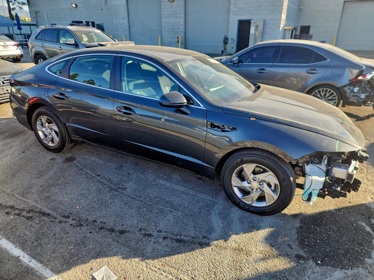2025 HYUNDAI SONATA SE photo 4