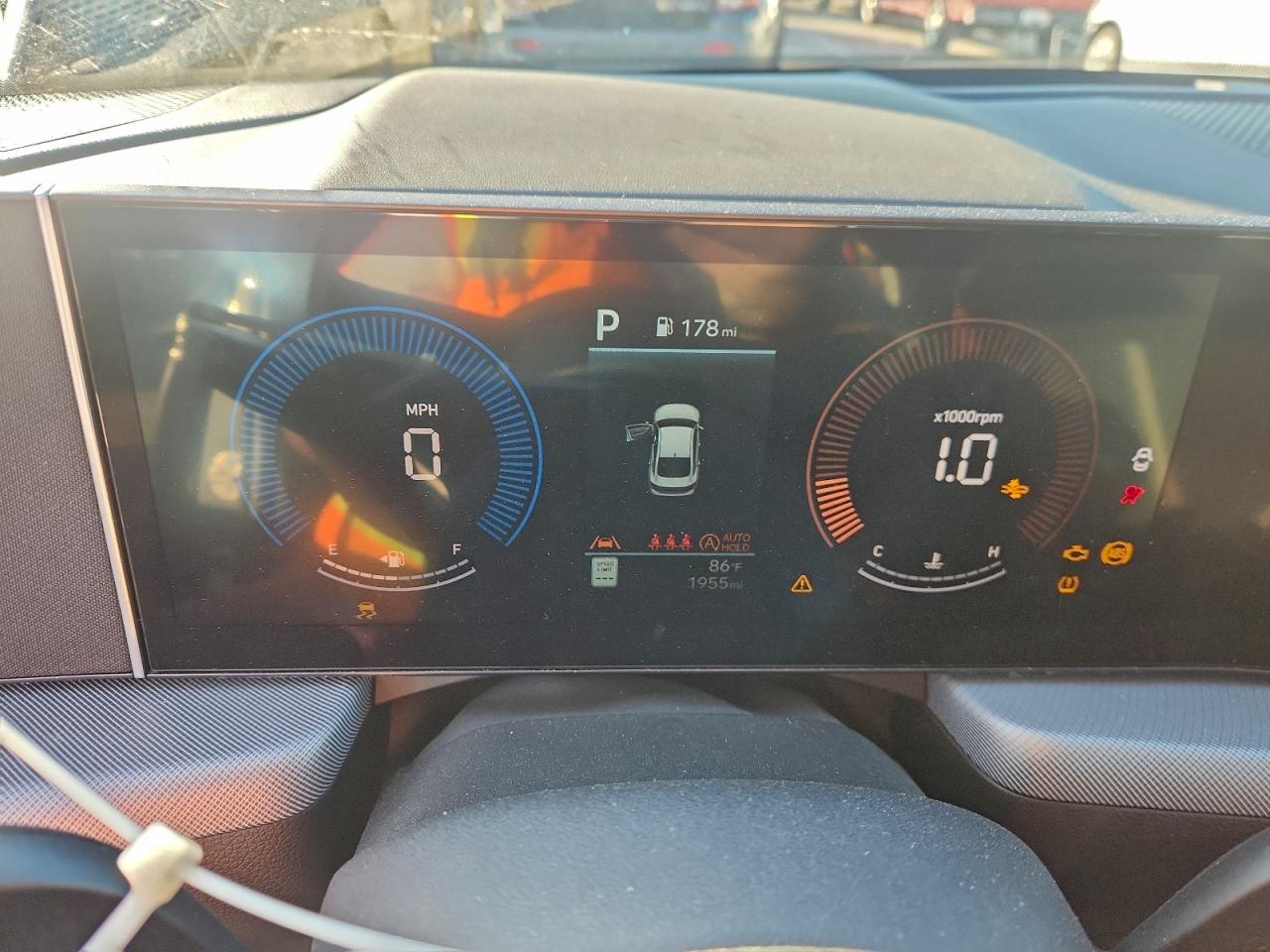 2025 HYUNDAI SONATA SE photo 9
