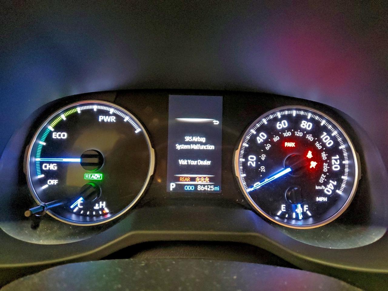 2019 TOYOTA RAV4 LE photo 9