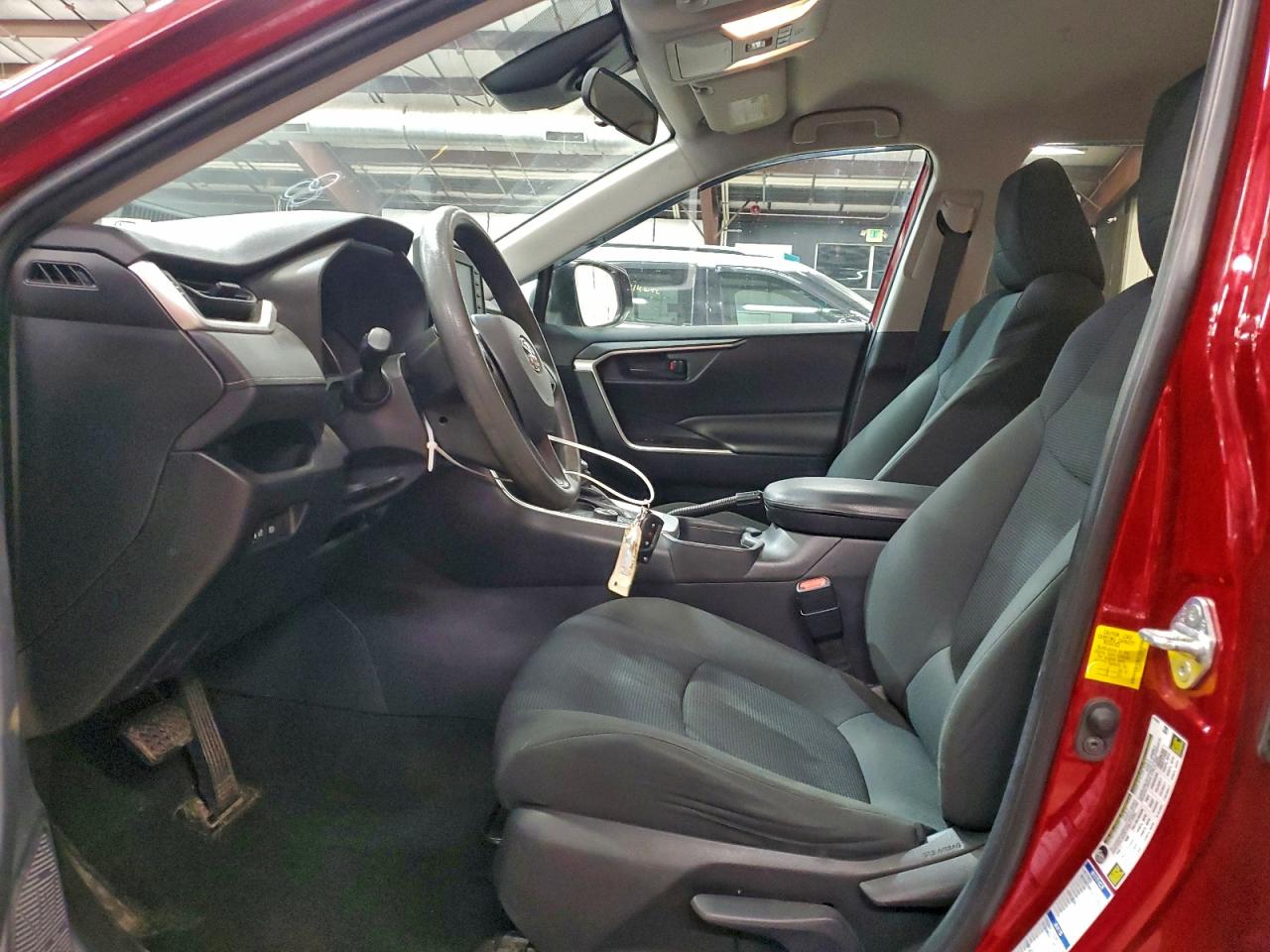 2019 TOYOTA RAV4 LE photo 7