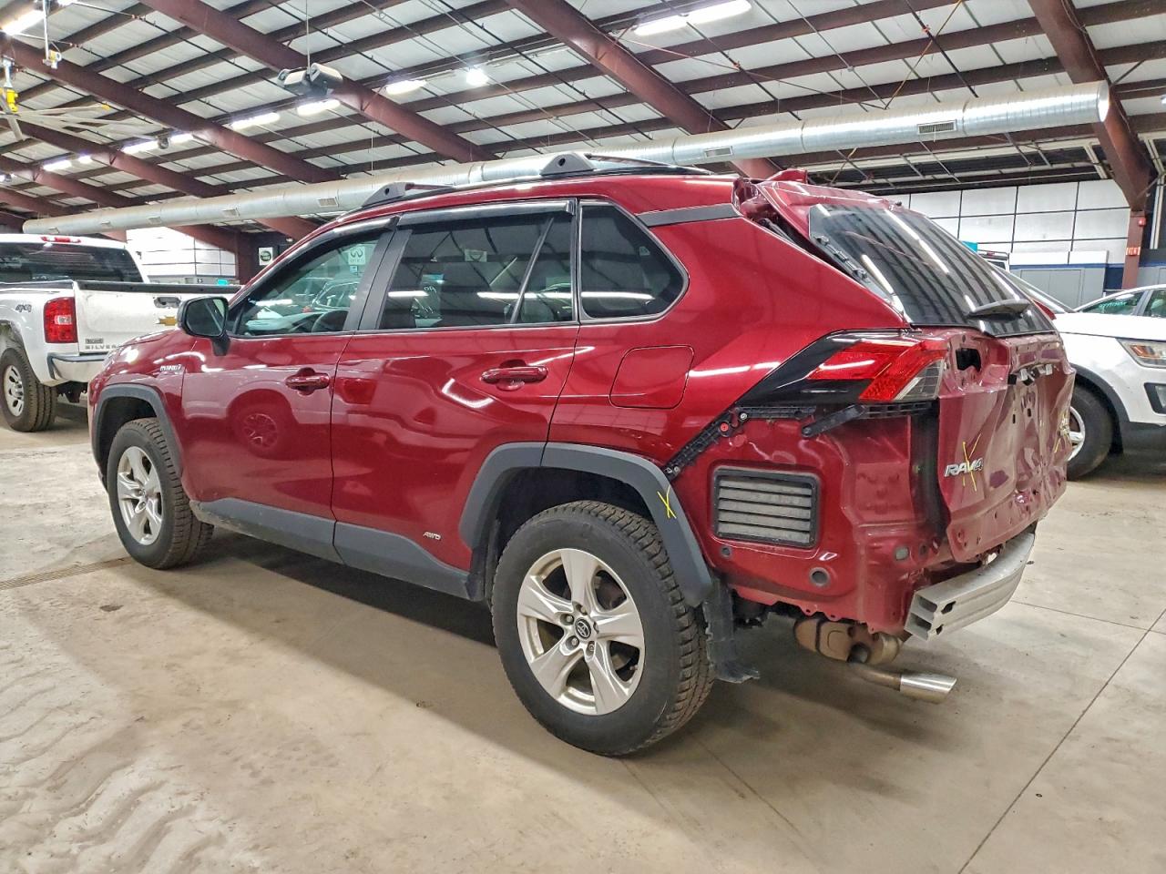 2019 TOYOTA RAV4 LE photo 2
