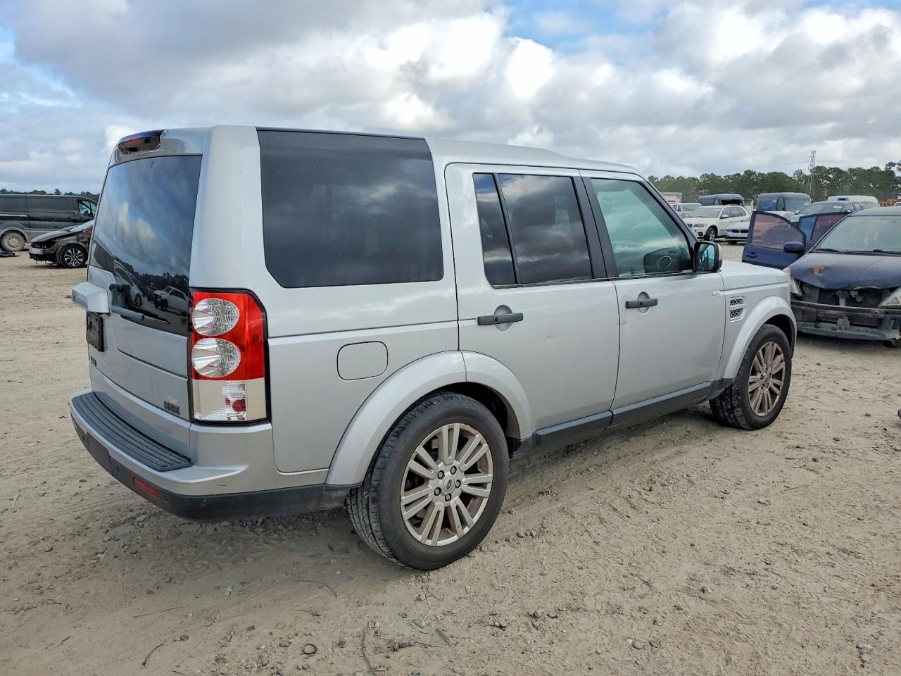 2012 LAND ROVER LR4 HSE photo 3