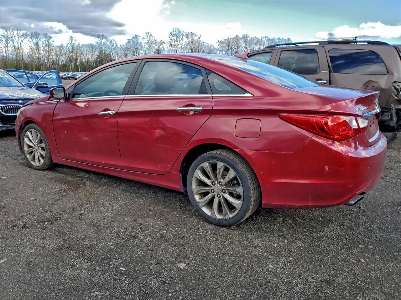 2011 HYUNDAI SONATA SE photo 2