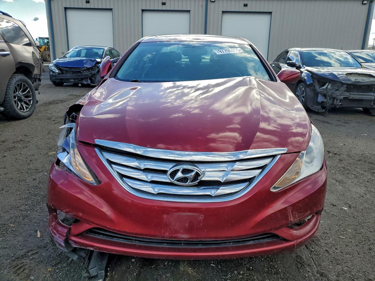 2011 HYUNDAI SONATA SE photo 5