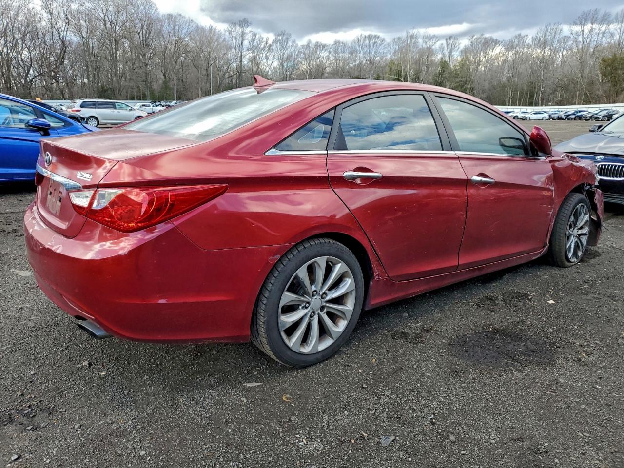 2011 HYUNDAI SONATA SE photo 3