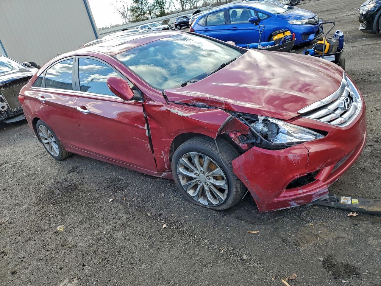 2011 HYUNDAI SONATA SE photo 4