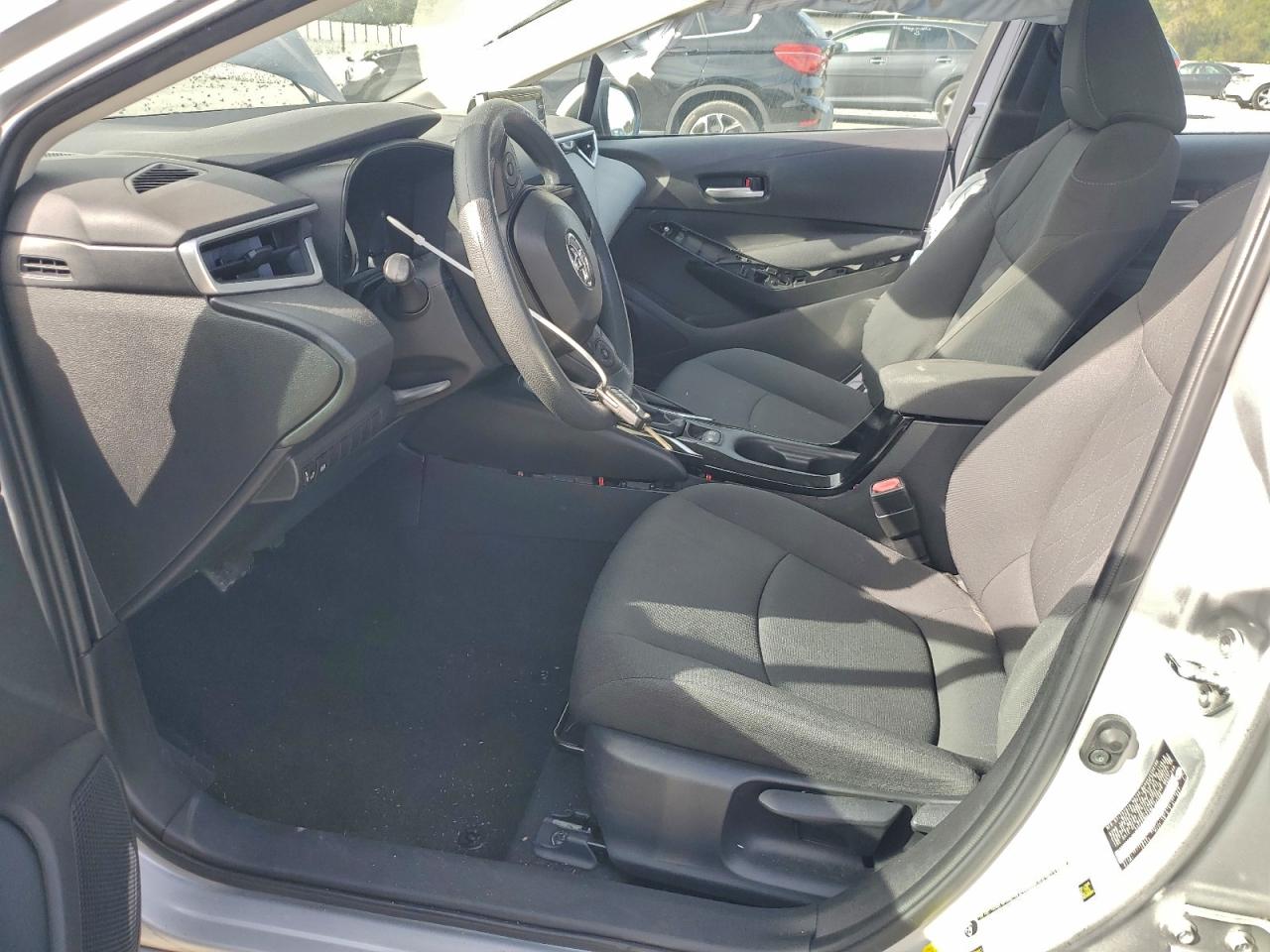 2021 TOYOTA COROLLA LE photo 7