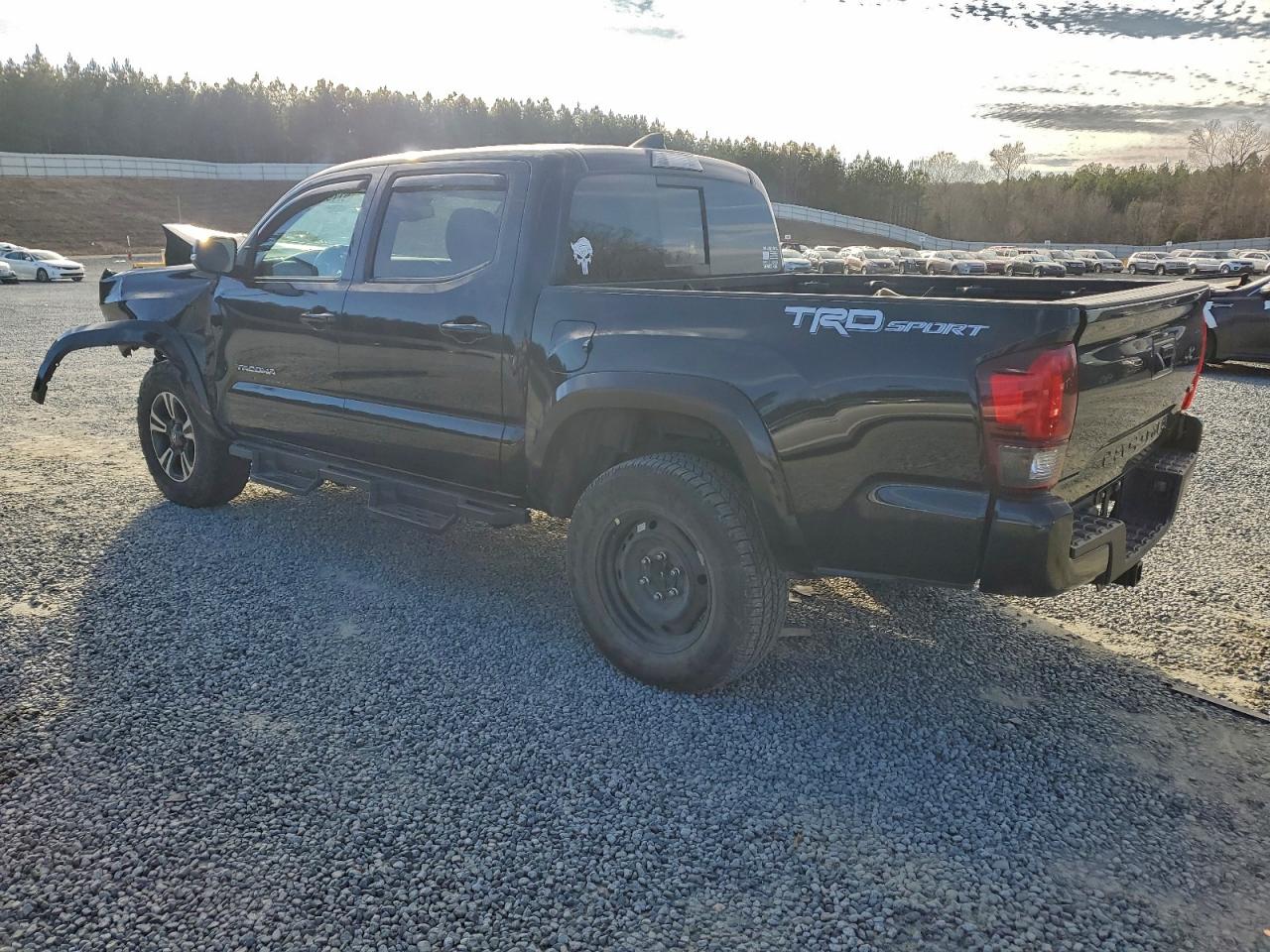 2019 TOYOTA TACOMA DOUBLE CAB photo 2