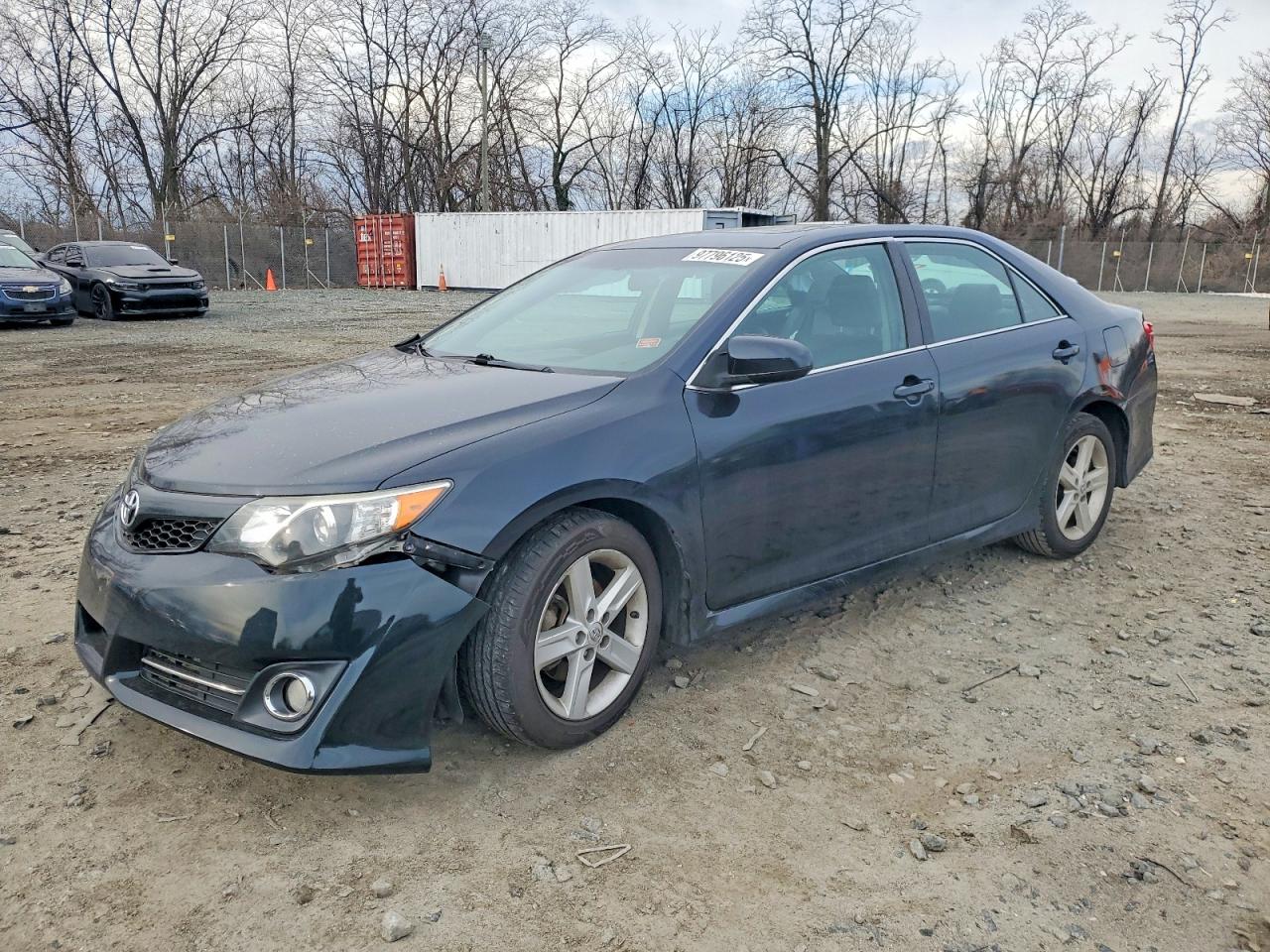 2014 TOYOTA CAMRY