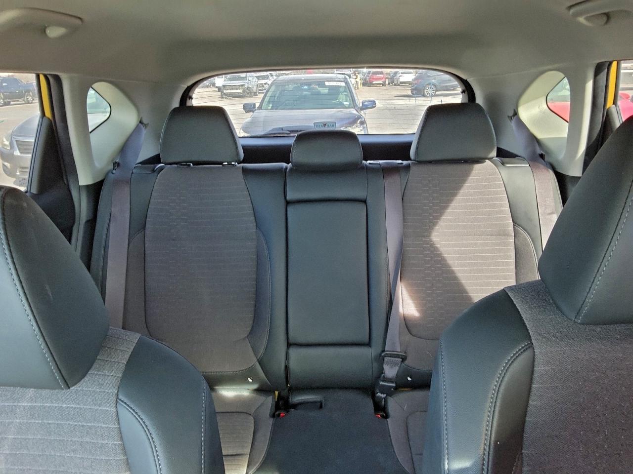 2021 KIA SELTOS S photo 10