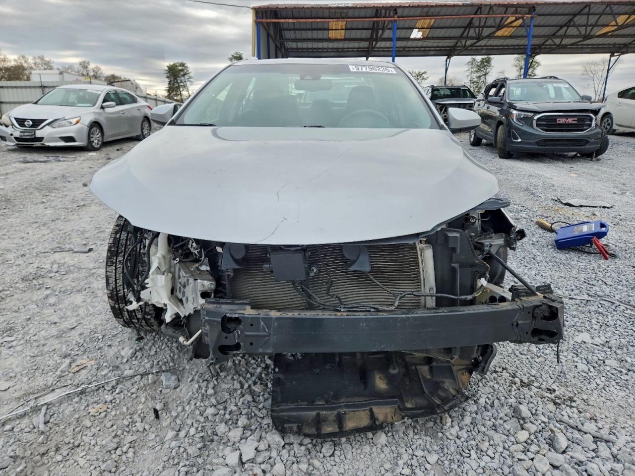 2017 TOYOTA CAMRY LE photo 5