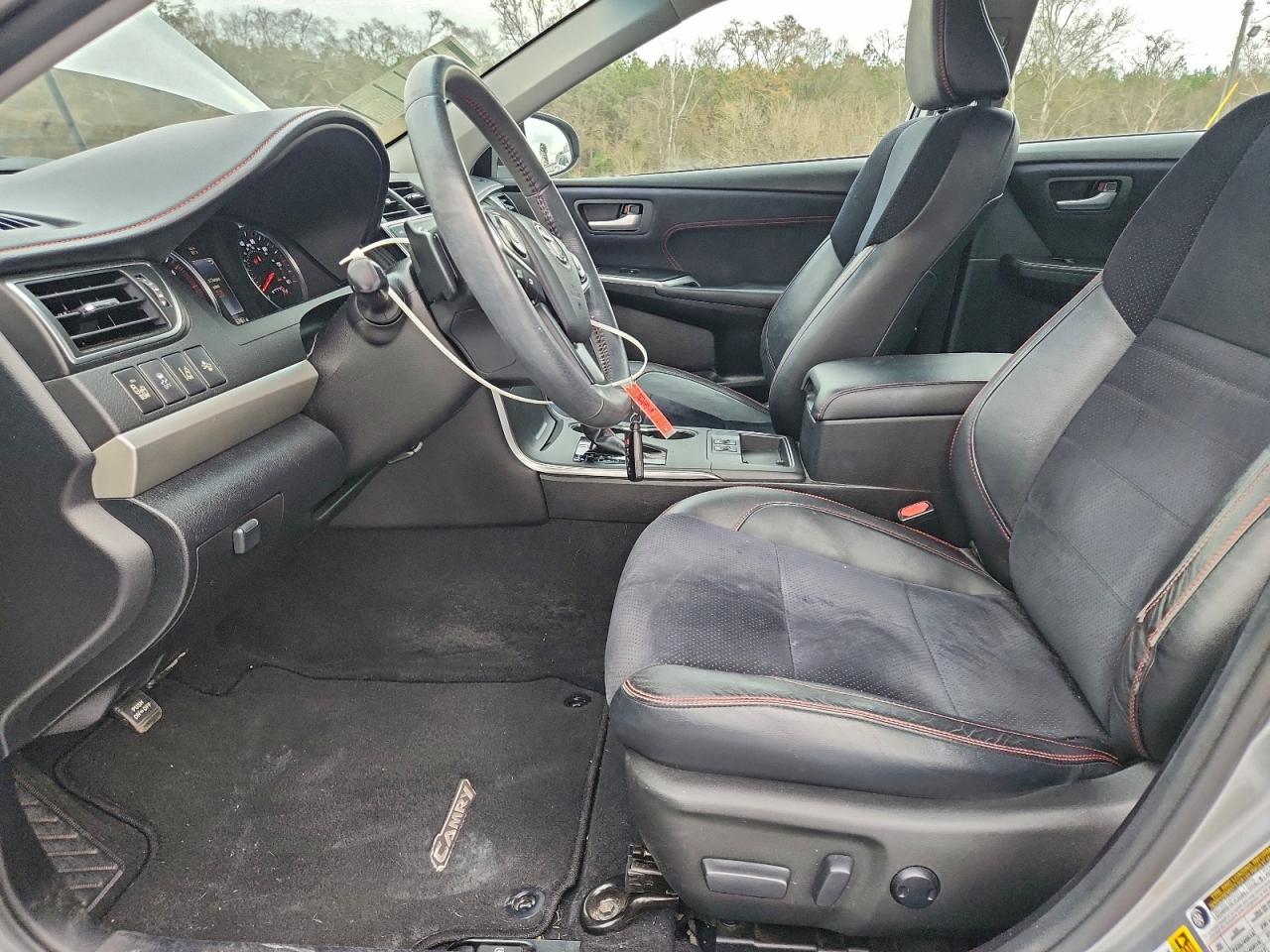 2017 TOYOTA CAMRY LE photo 7