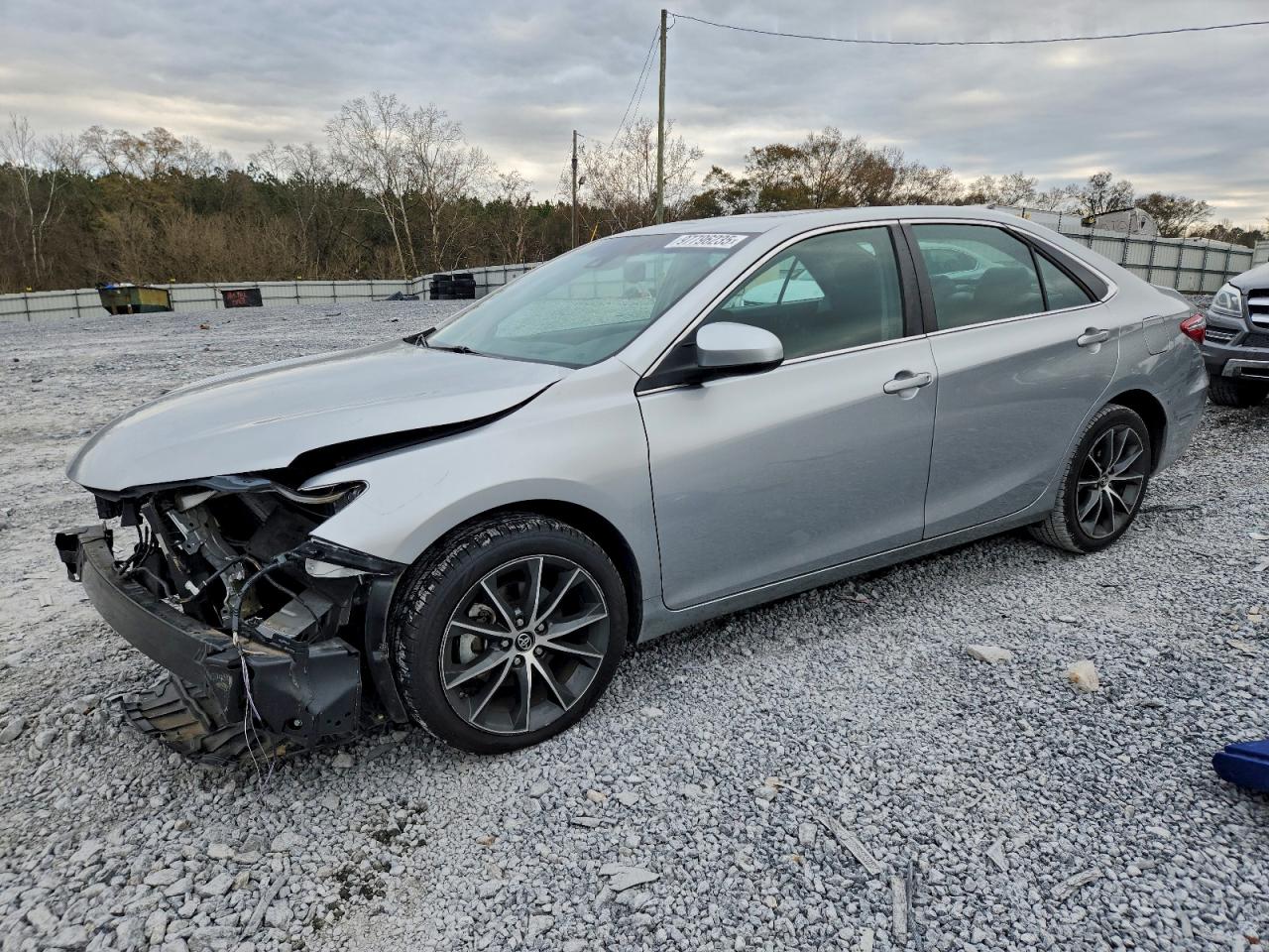 2017 TOYOTA CAMRY