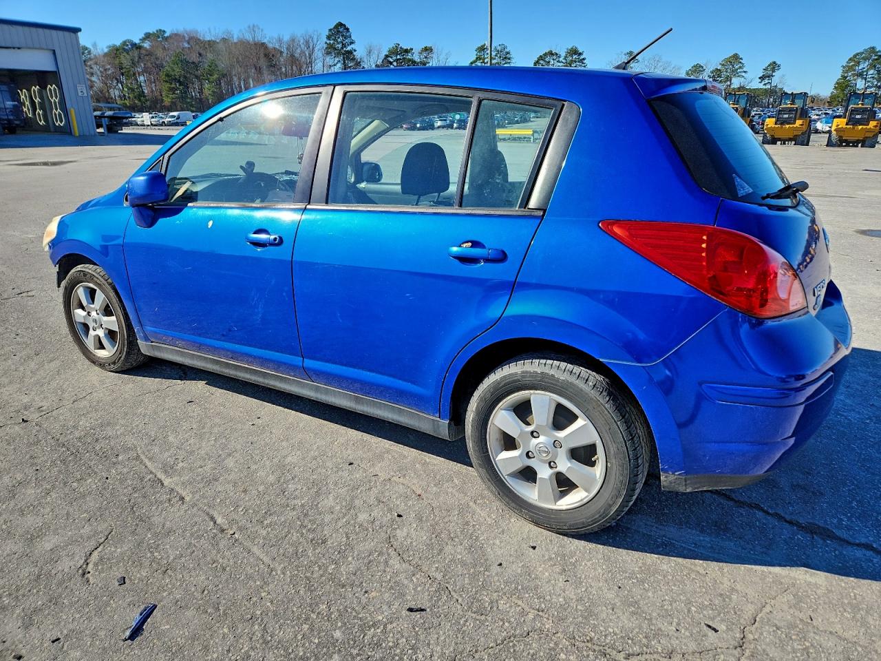 2012 NISSAN VERSA S photo 2