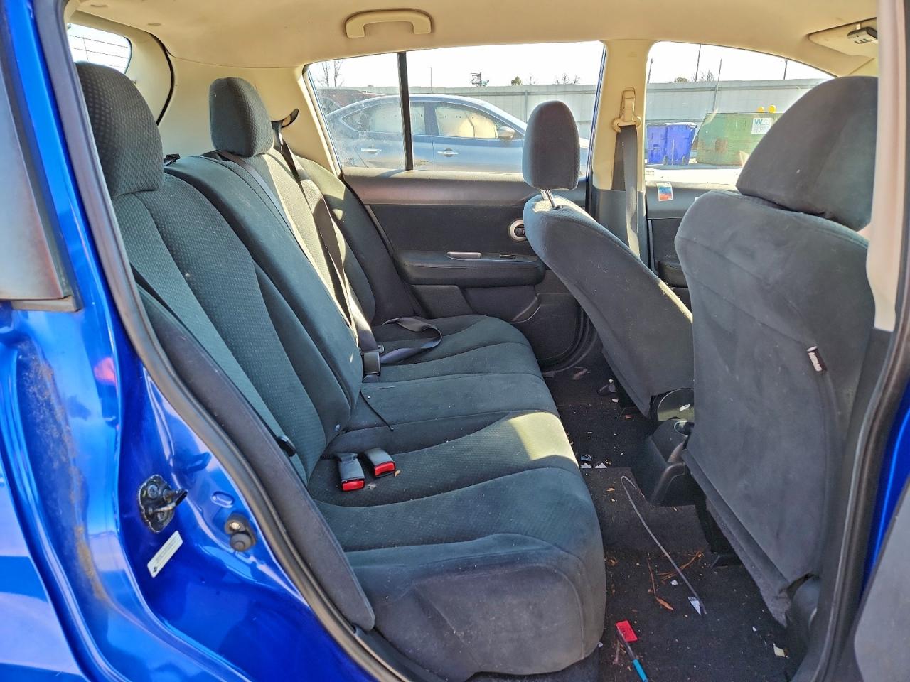 2012 NISSAN VERSA S photo 10