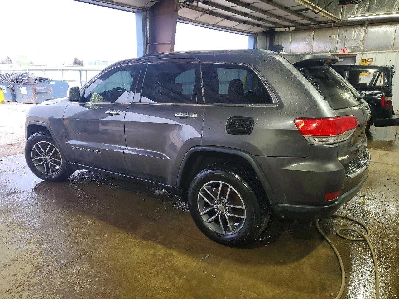 2018 JEEP GRAND CHEROKEE LIMITED photo 2
