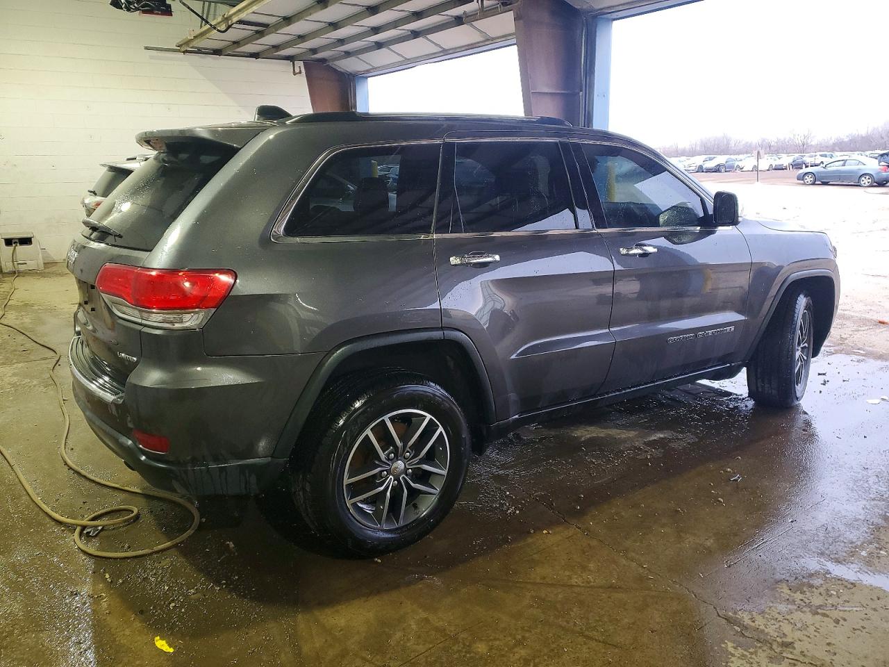 2018 JEEP GRAND CHEROKEE LIMITED photo 3