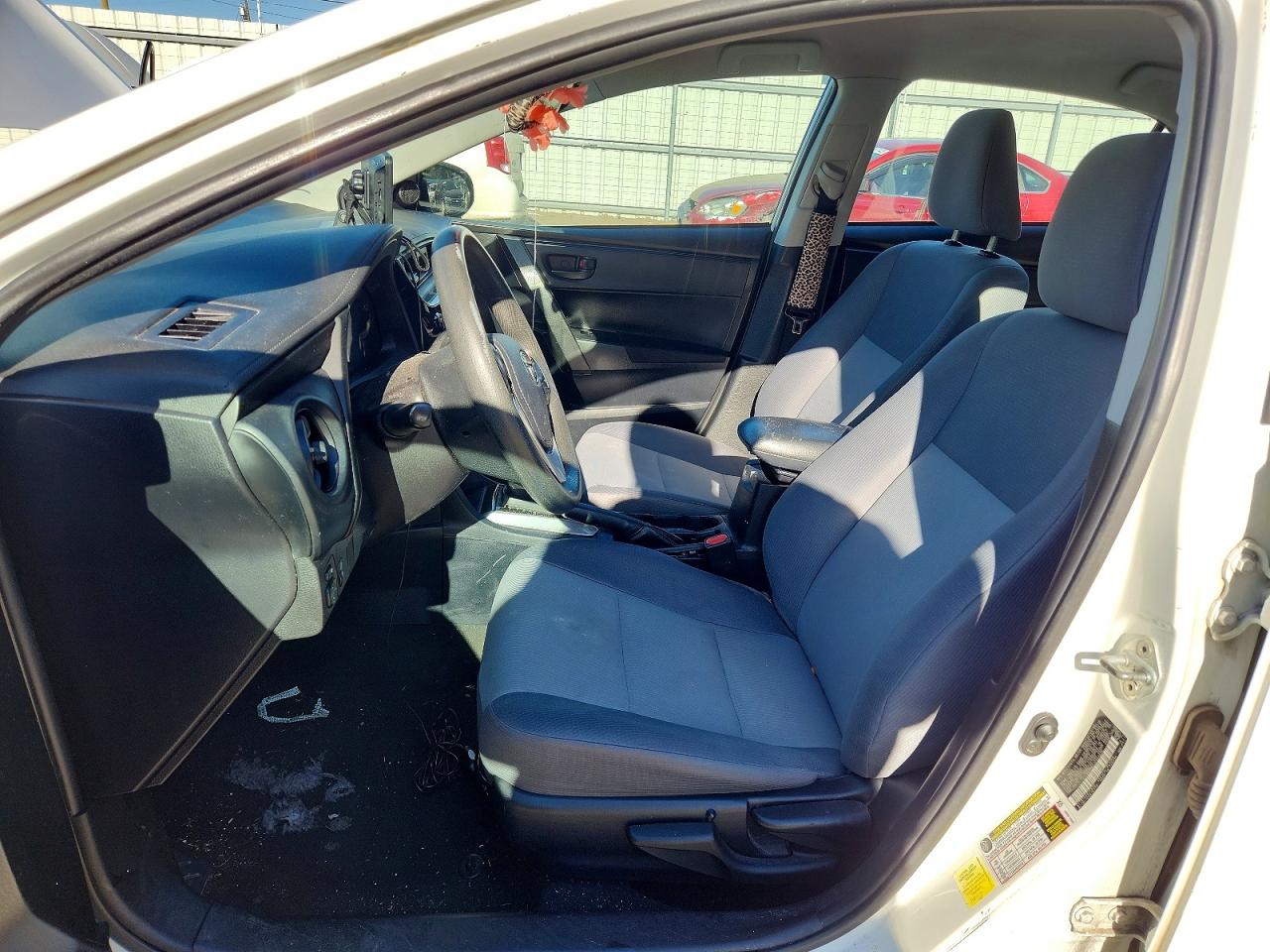2018 TOYOTA COROLLA L photo 7