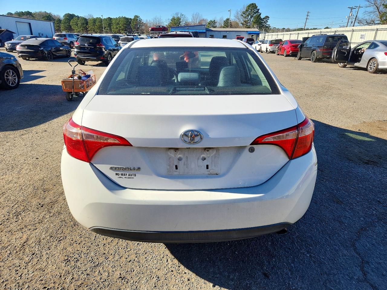 2018 TOYOTA COROLLA L photo 6
