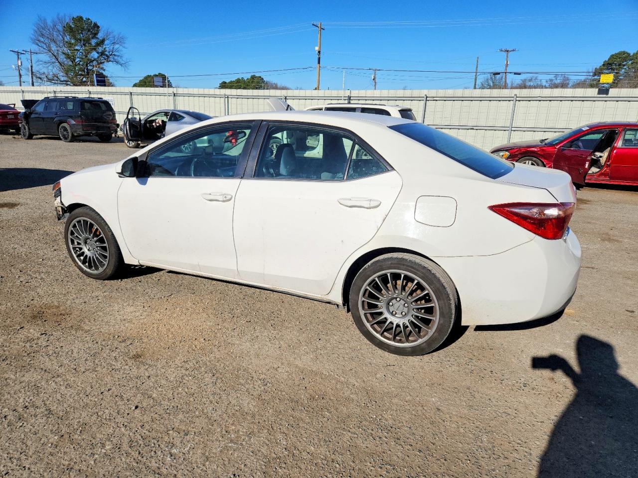 2018 TOYOTA COROLLA L photo 2