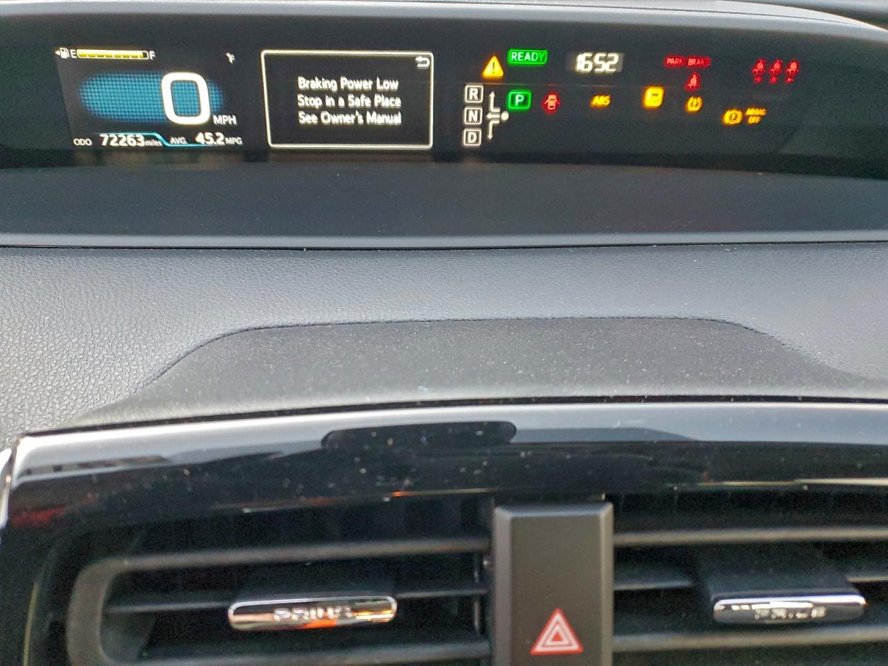 2017 TOYOTA PRIUS photo 9