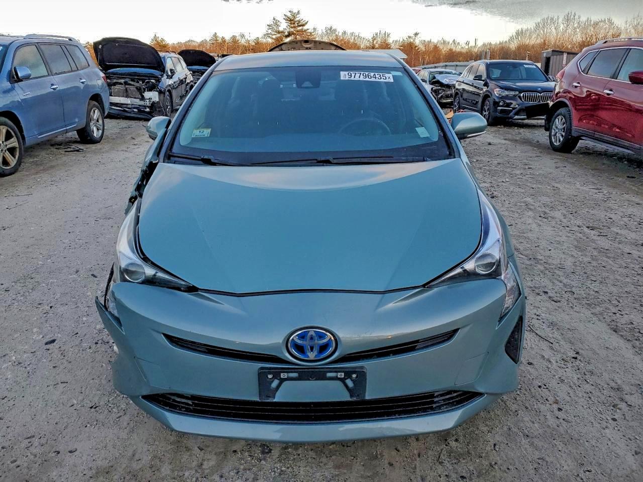 2017 TOYOTA PRIUS photo 5
