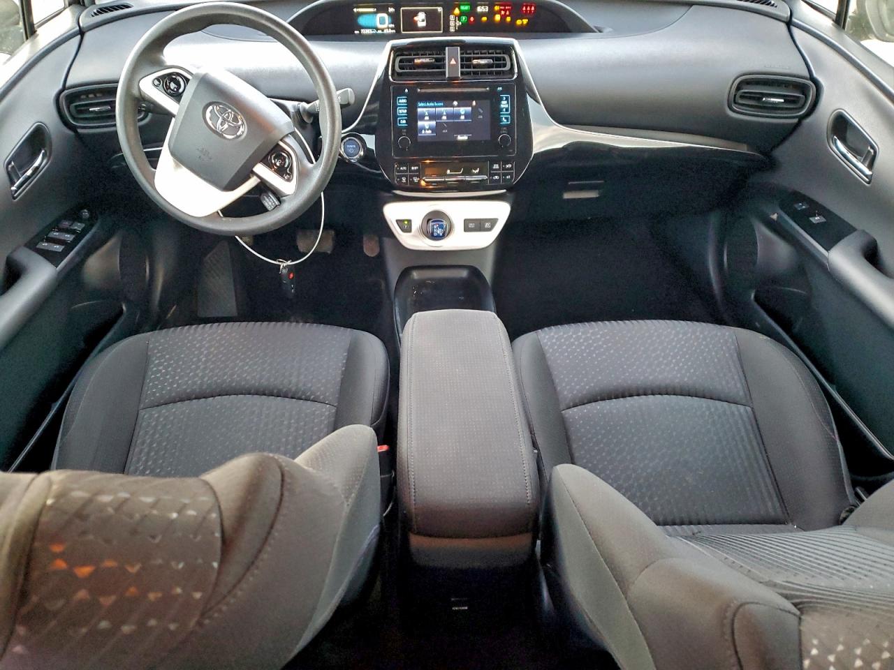 2017 TOYOTA PRIUS photo 8
