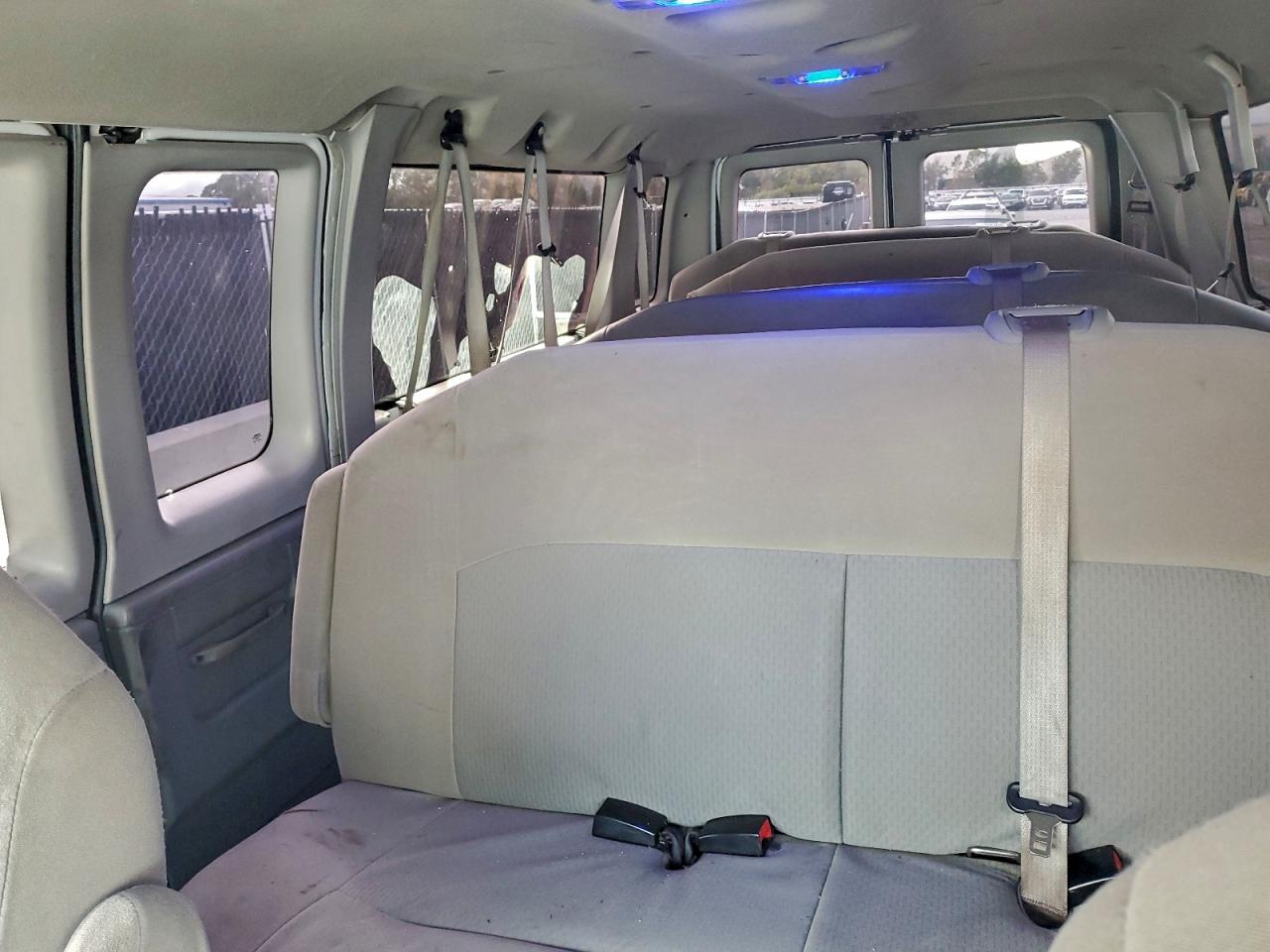 1998 FORD ECONOLINE E350 SUPER DUTY photo 10