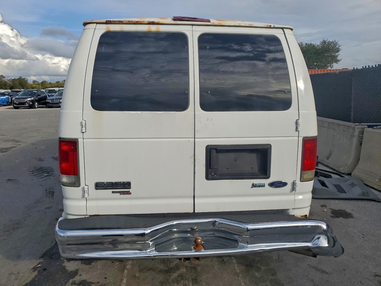 1998 FORD ECONOLINE E350 SUPER DUTY photo 6