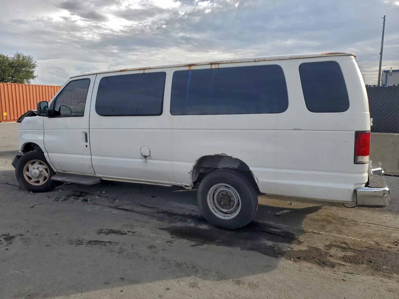 1998 FORD ECONOLINE E350 SUPER DUTY photo 2