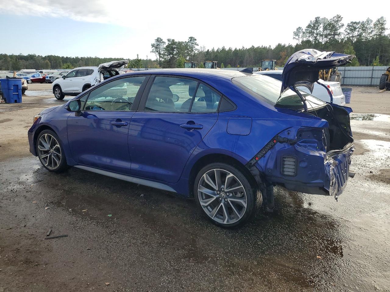 2021 TOYOTA COROLLA SE photo 3