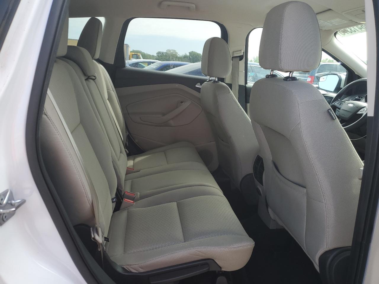 2017 FORD ESCAPE SE photo 11
