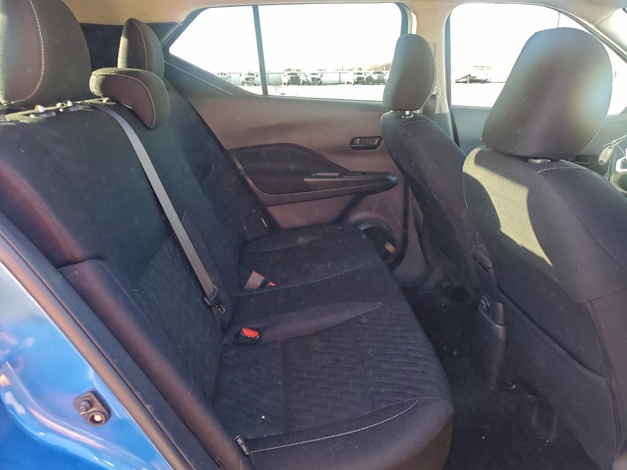 2022 NISSAN KICKS S photo 11