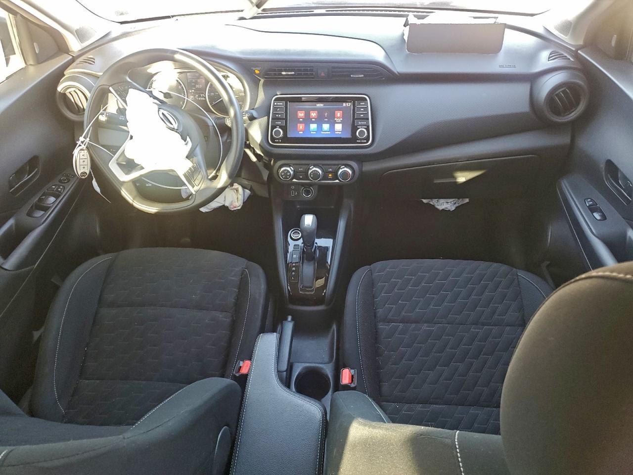 2022 NISSAN KICKS S photo 8