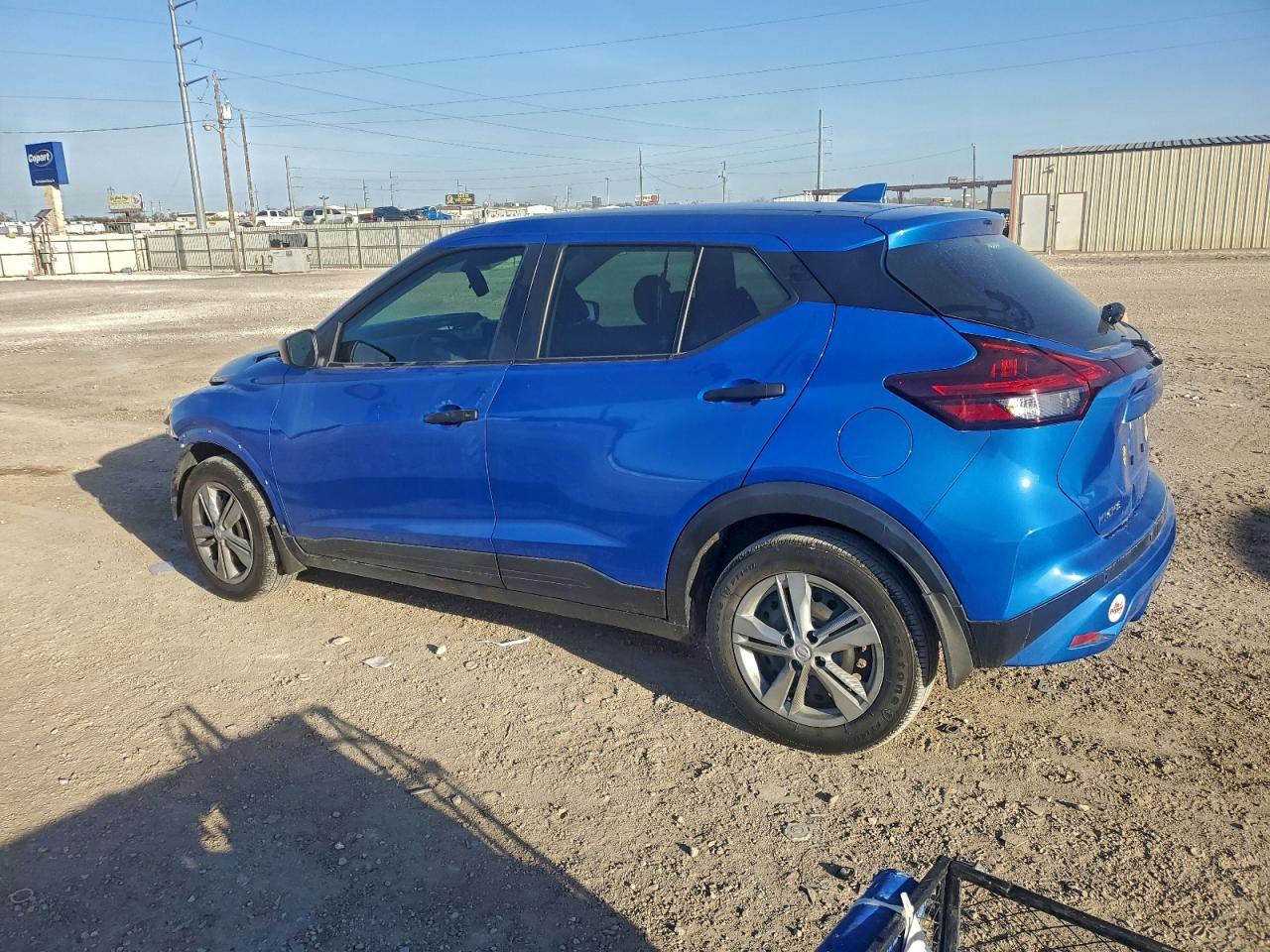 2022 NISSAN KICKS S photo 2