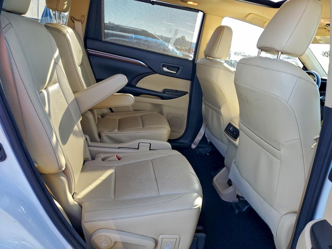 2018 TOYOTA HIGHLANDER LIMITED photo 11