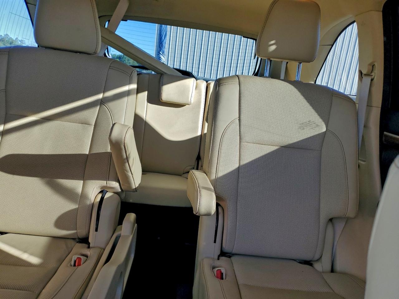 2018 TOYOTA HIGHLANDER LIMITED photo 10