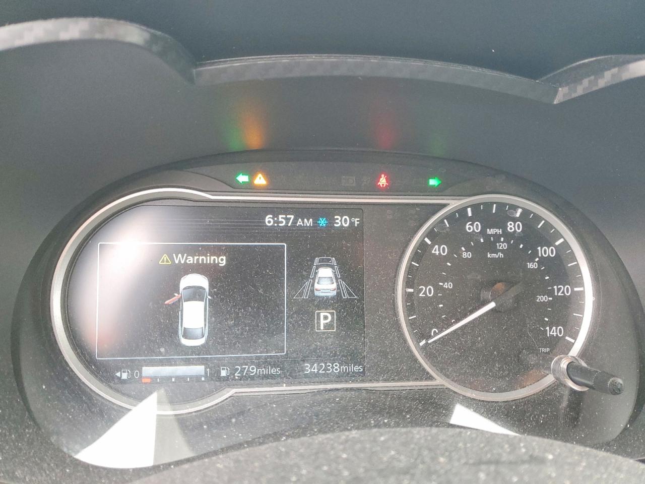 2021 NISSAN VERSA SV photo 9