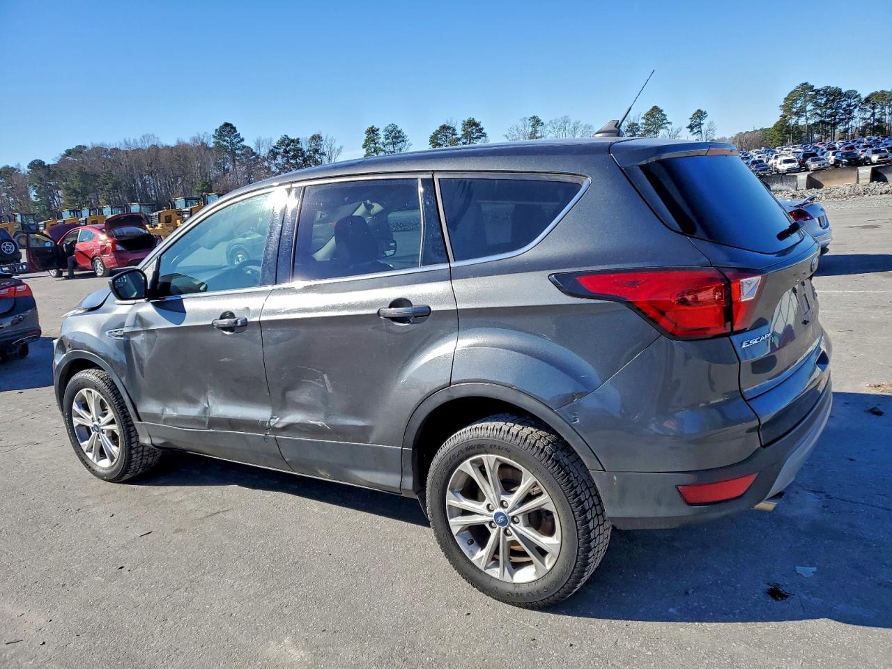 2019 FORD ESCAPE SE photo 3