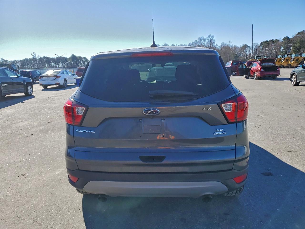 2019 FORD ESCAPE SE photo 11