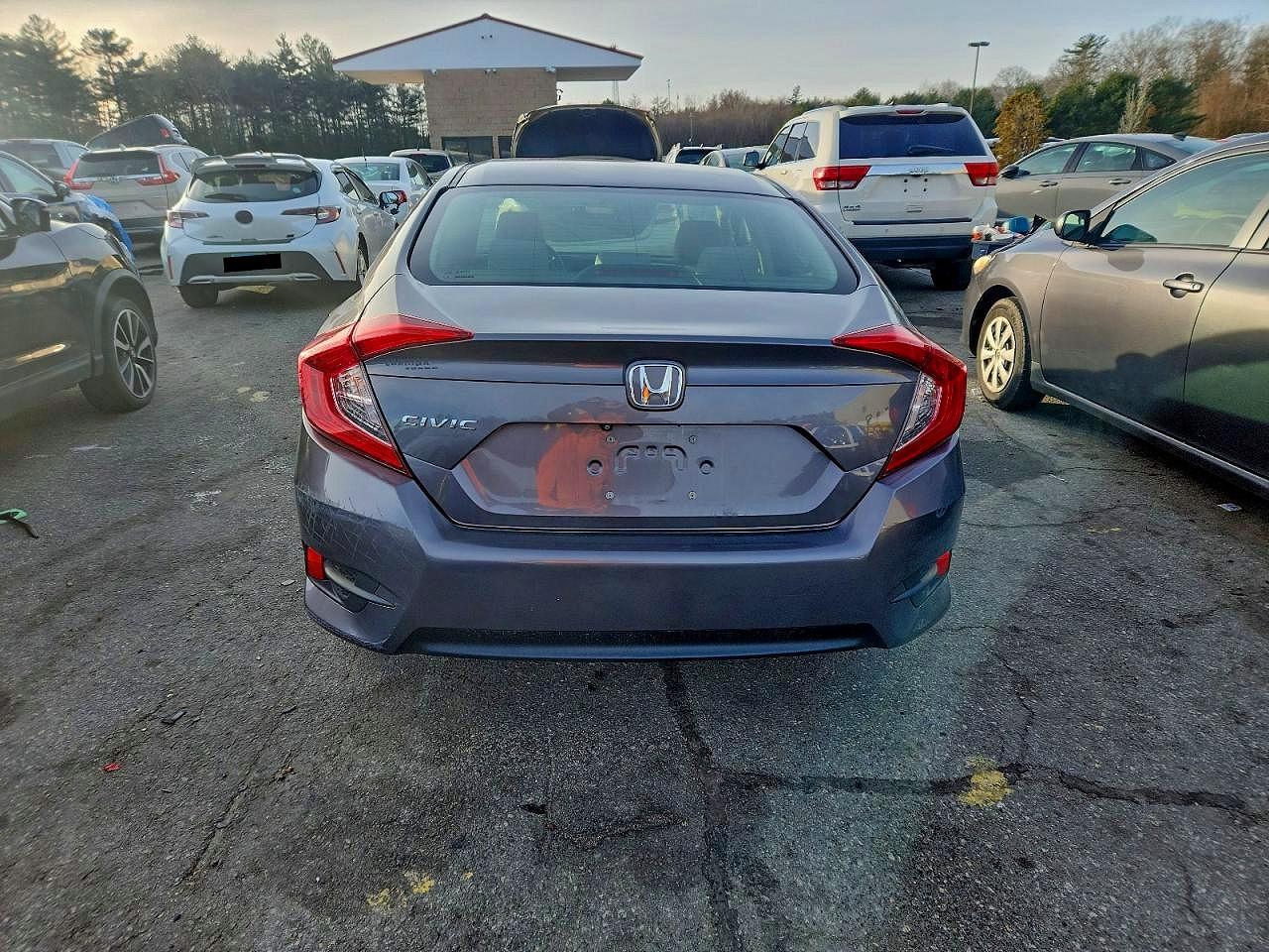 2017 HONDA CIVIC LX photo 6