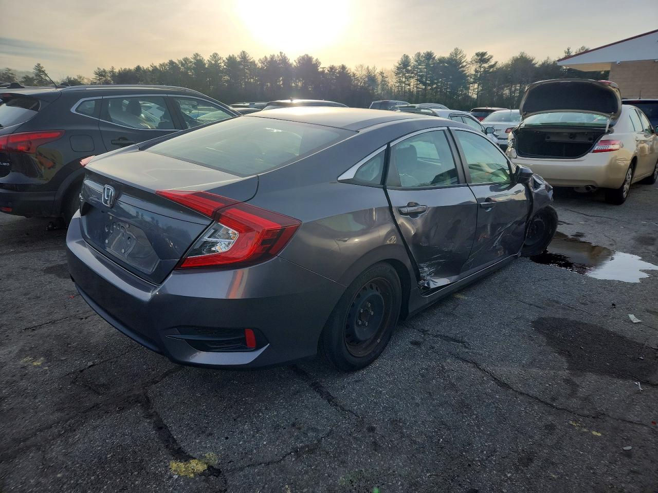 2017 HONDA CIVIC LX photo 3