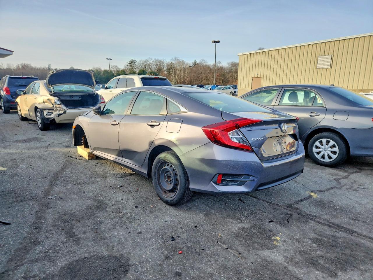 2017 HONDA CIVIC LX photo 2
