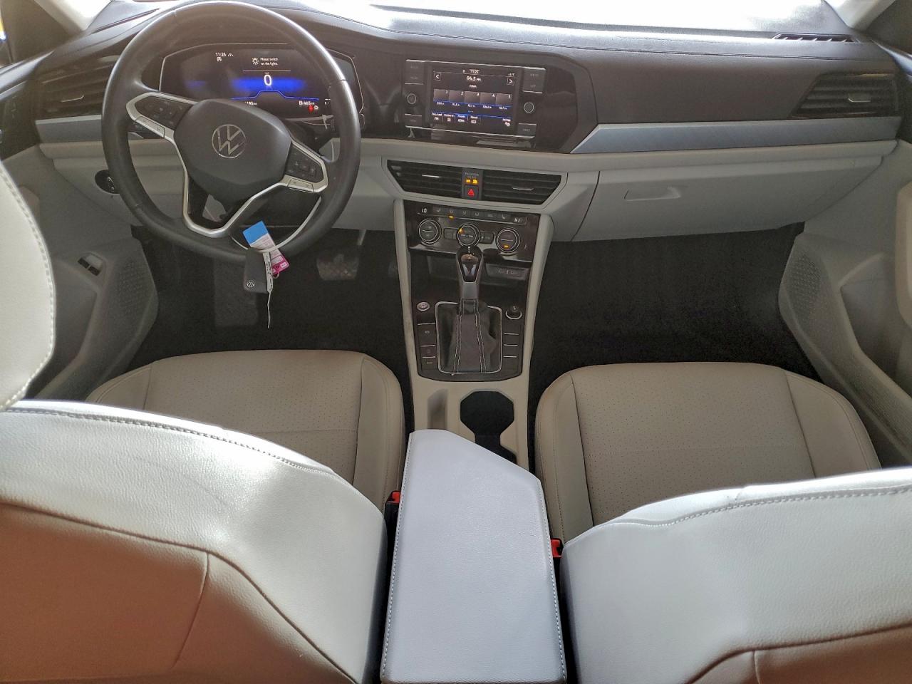 2024 VOLKSWAGEN JETTA SE photo 8