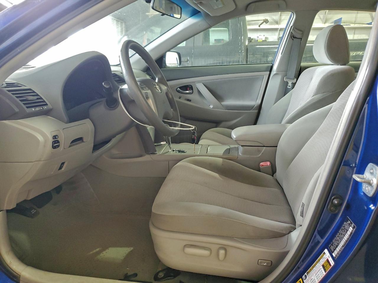 2010 TOYOTA CAMRY BASE photo 7