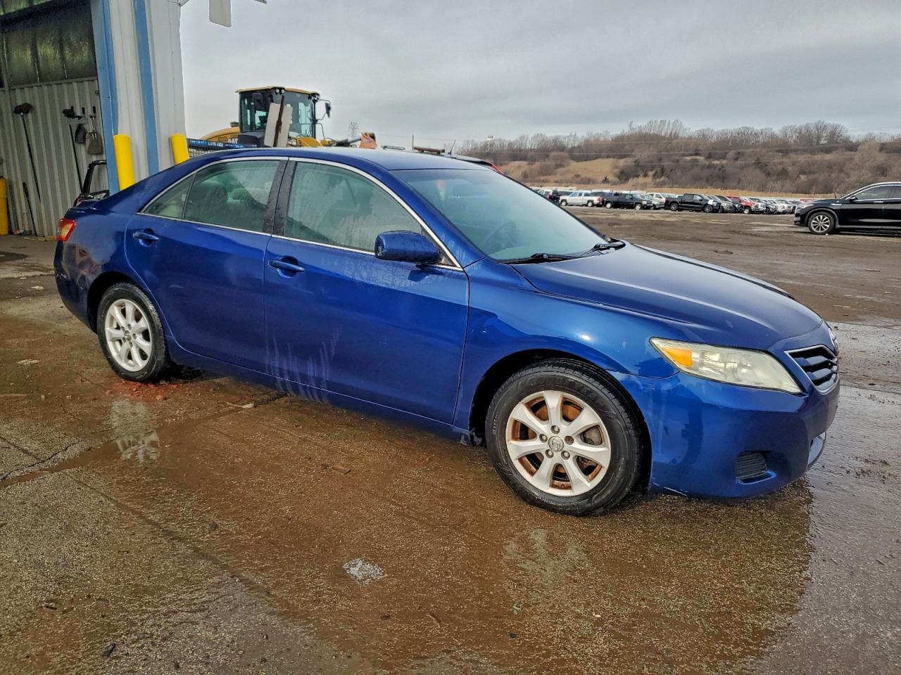 2010 TOYOTA CAMRY BASE photo 4