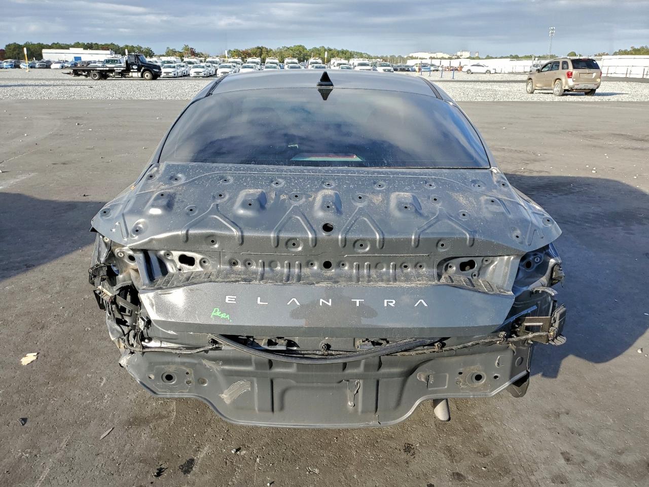 2024 HYUNDAI ELANTRA SEL photo 6