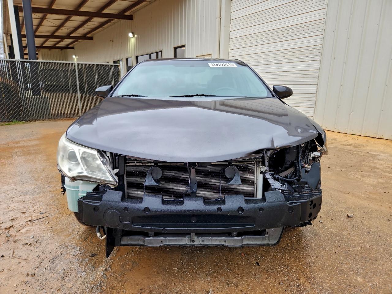 2014 TOYOTA CAMRY L photo 5